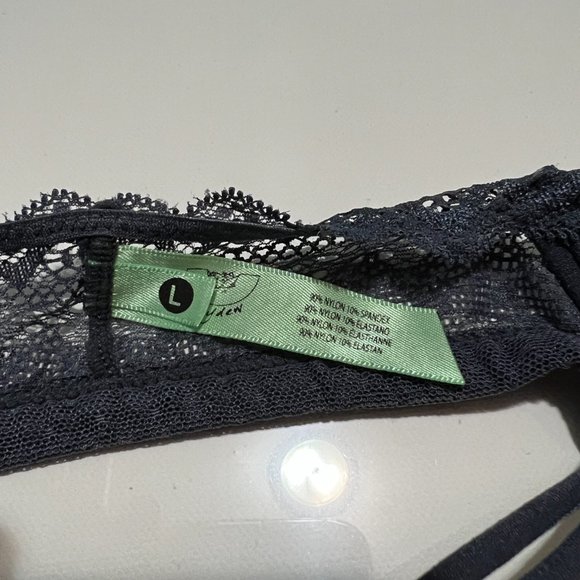 NWOT Lace Mesh bralette - Picture 4 of 5